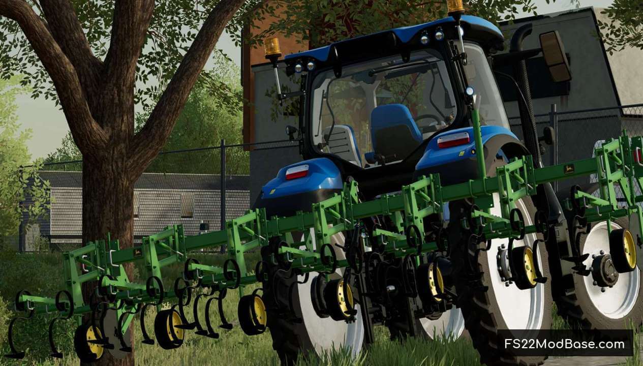 John Deere 825